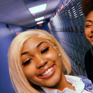 Meet your Posher, Quotia